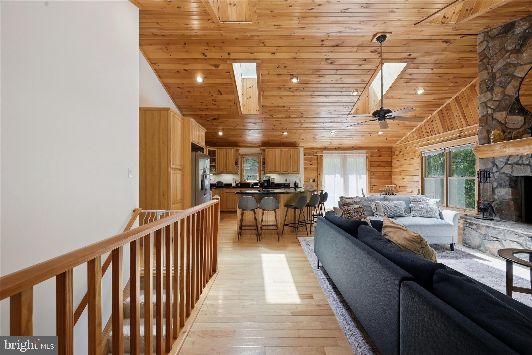 938 Fetchett Road Bentonville, VA 22610 - Photo 12 of 69 Entryway