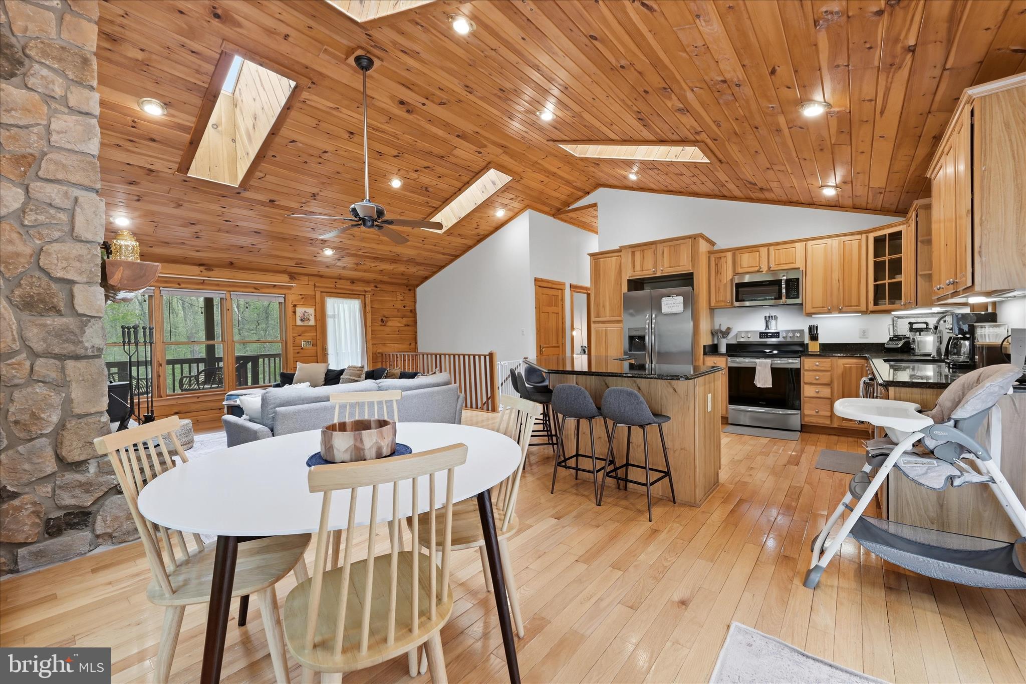 938 Fetchett Road Bentonville, VA 22610 - Photo 18 of 69 Dining Area