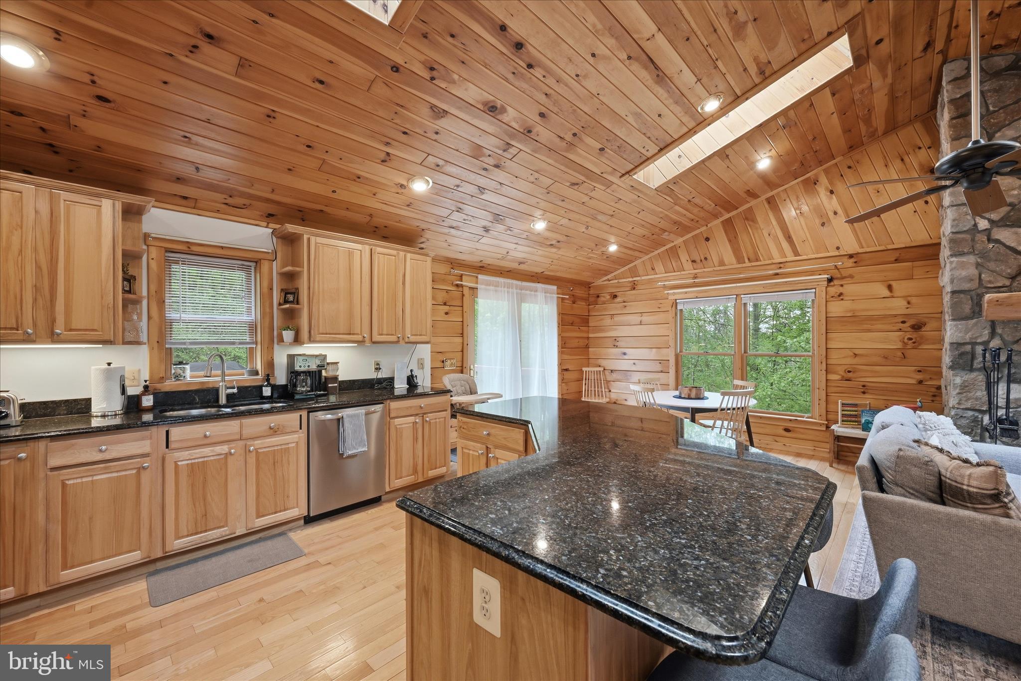 938 Fetchett Road Bentonville, VA 22610 - Photo 24 of 69 Kitchen