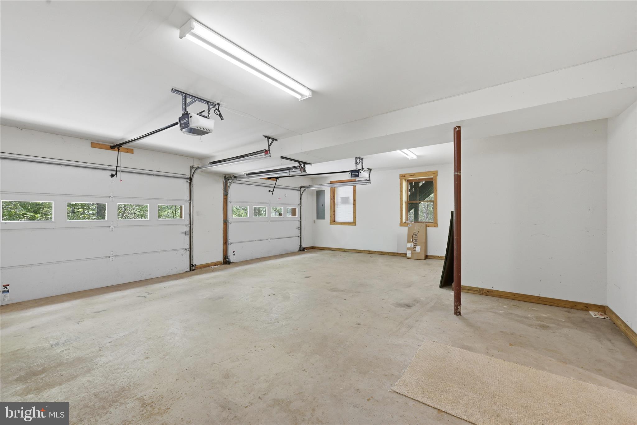 938 Fetchett Road Bentonville, VA 22610 - Photo 45 of 69 Garage