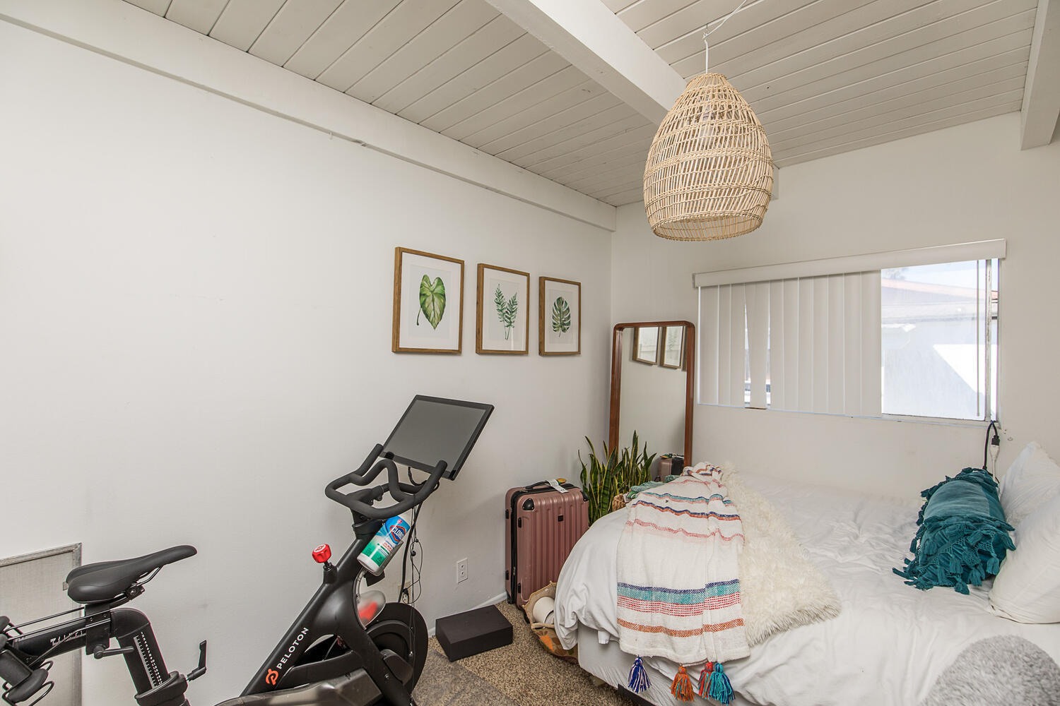 133 Burbank Avenue Oxnard, CA 93035 - Photo 12 of 40 a room with furniture and a chandelier