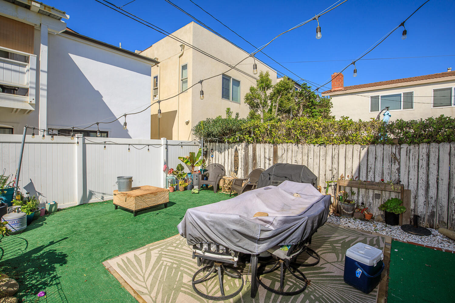133 Burbank Avenue Oxnard, CA 93035 - Photo 34 of 40 a view of a patio in backyard
