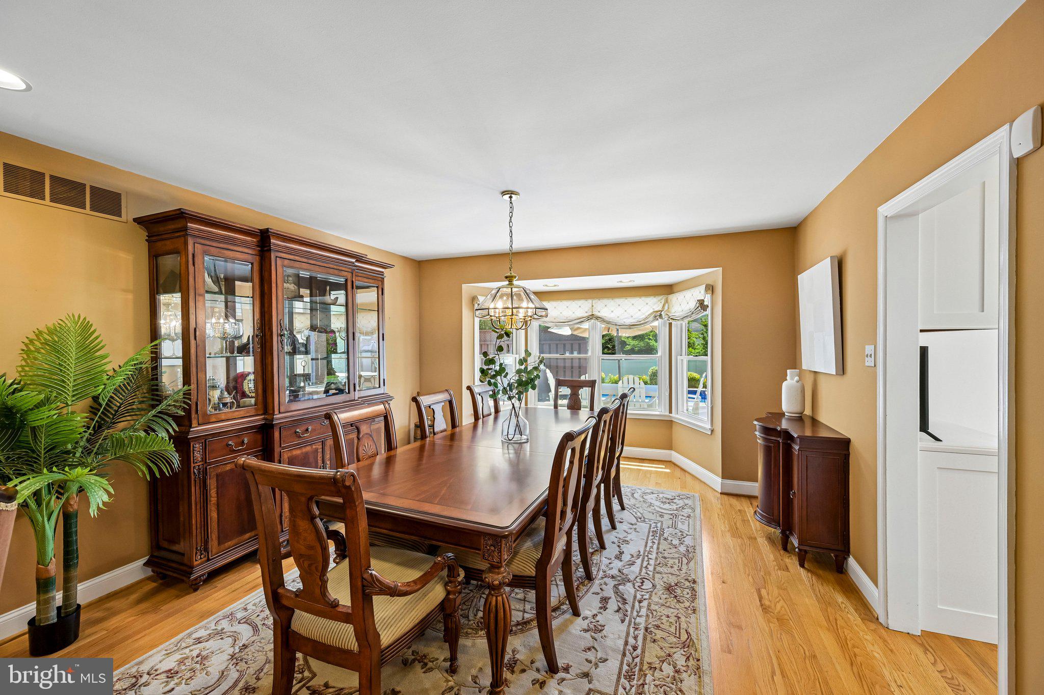 1701 Wellsly Road Dresher, PA 19025 - Photo 7 of 56