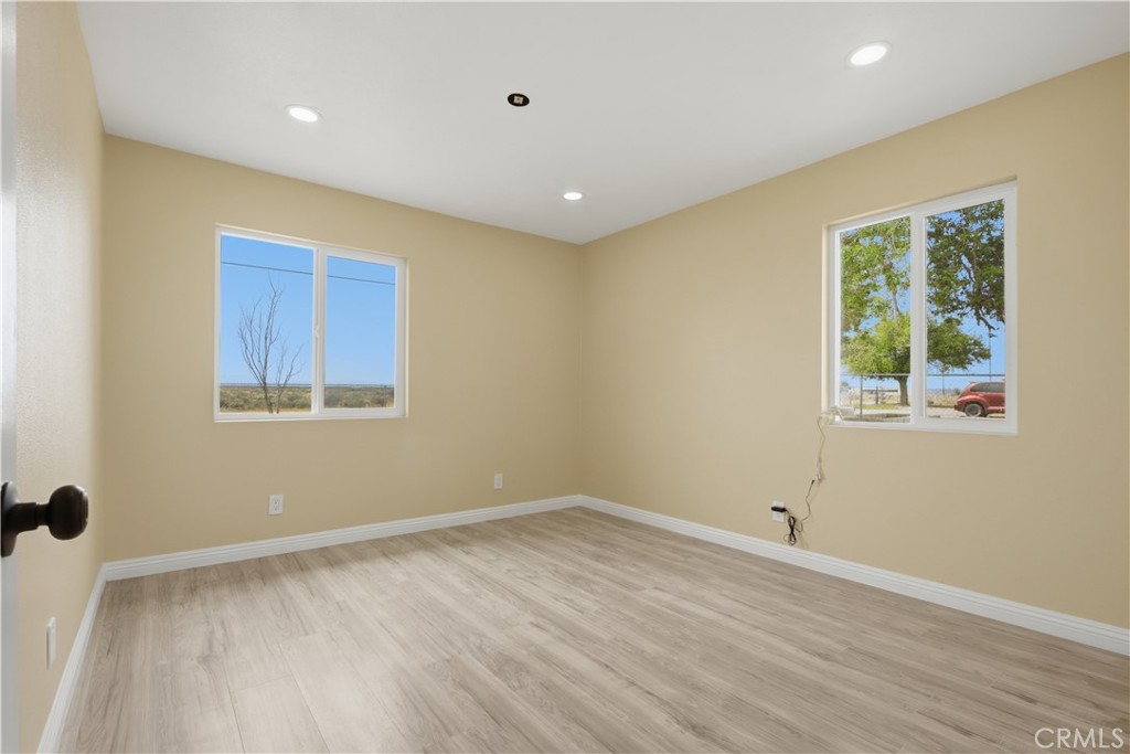 16657 Foothill Avenue Edwards, CA 93523 - Photo 15 of 26