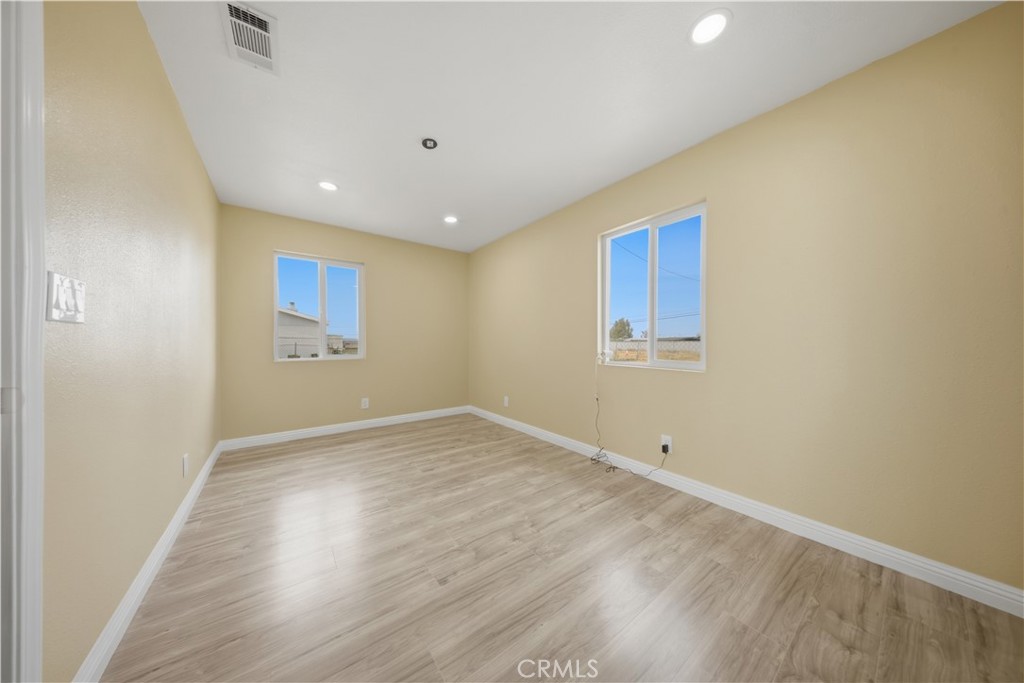 16657 Foothill Avenue Edwards, CA 93523 - Photo 16 of 26