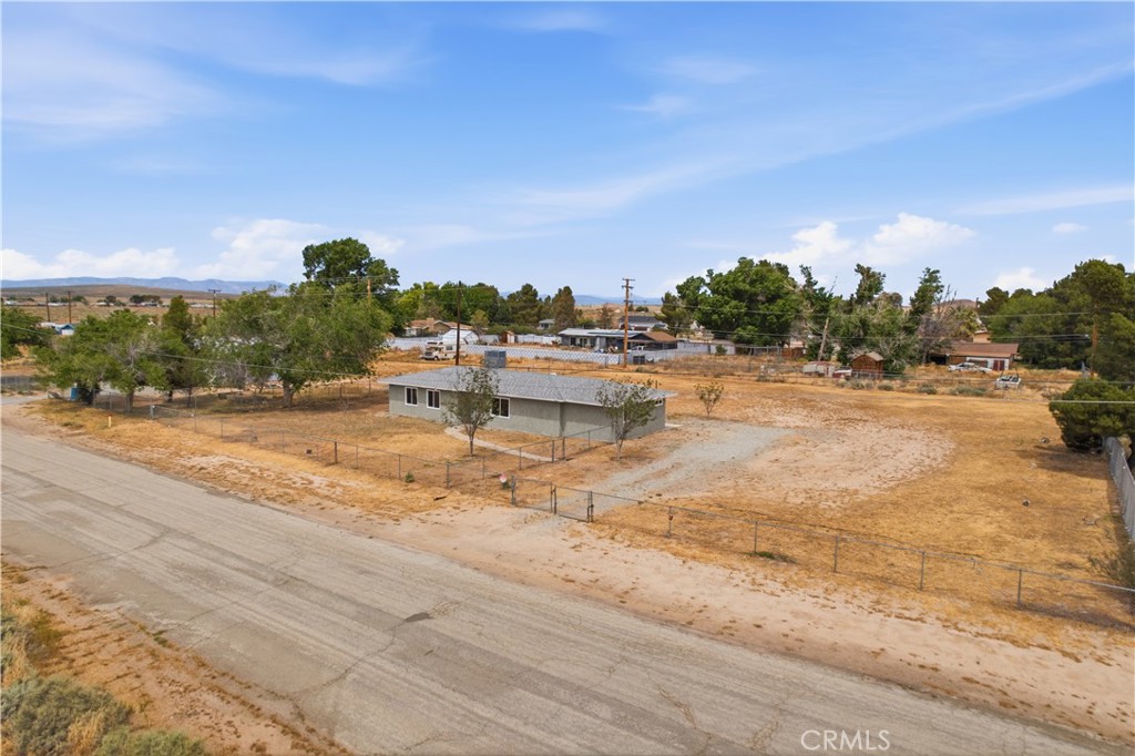 16657 Foothill Avenue Edwards, CA 93523 - Photo 8 of 26