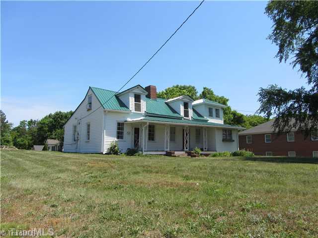 114 East Decatur Street Madison, NC 27025 - Photo 4 of 4 Exterior Front.
