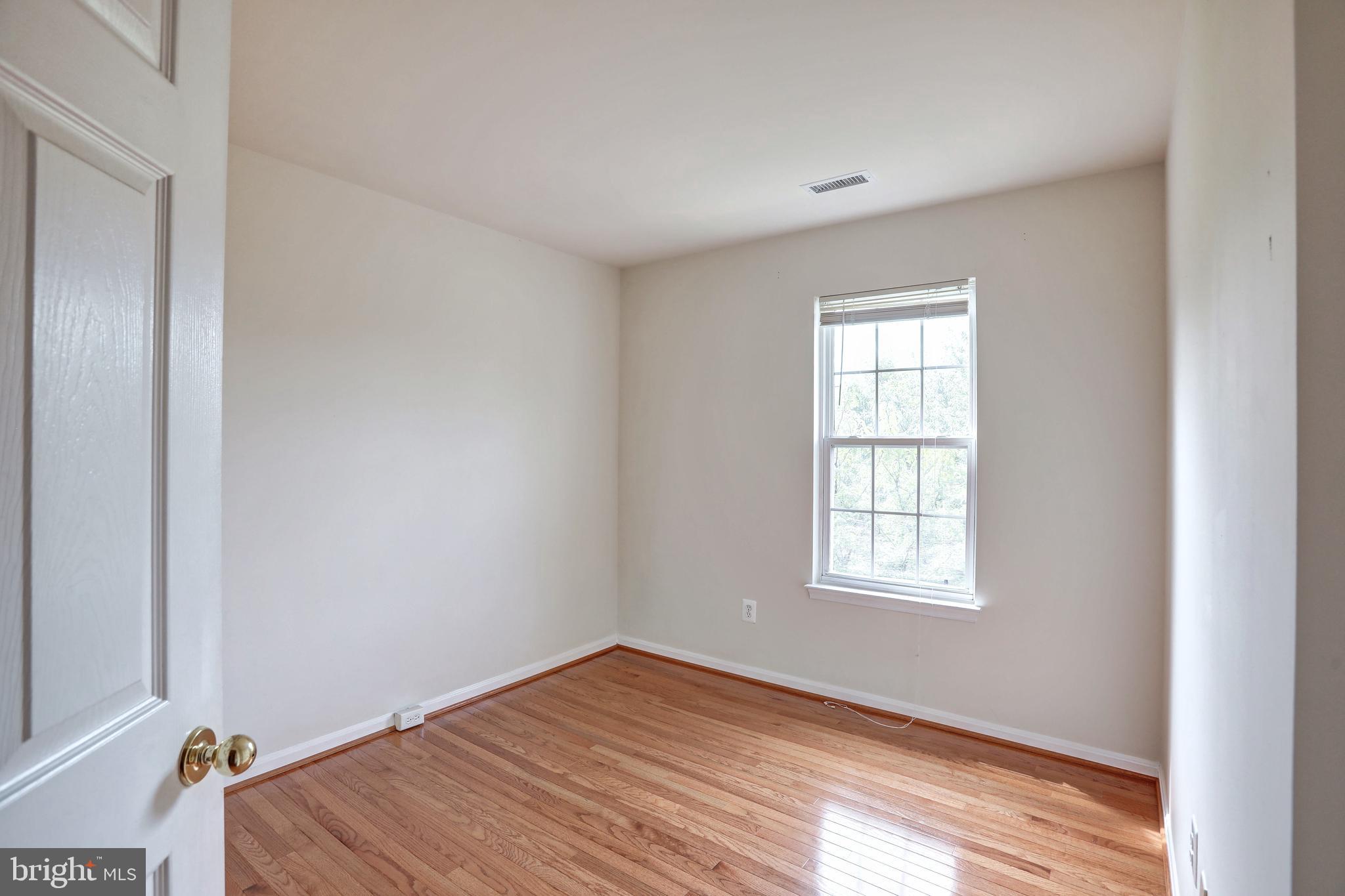 43074 Francis Square Chantilly, VA 20152 - Photo 17 of 23