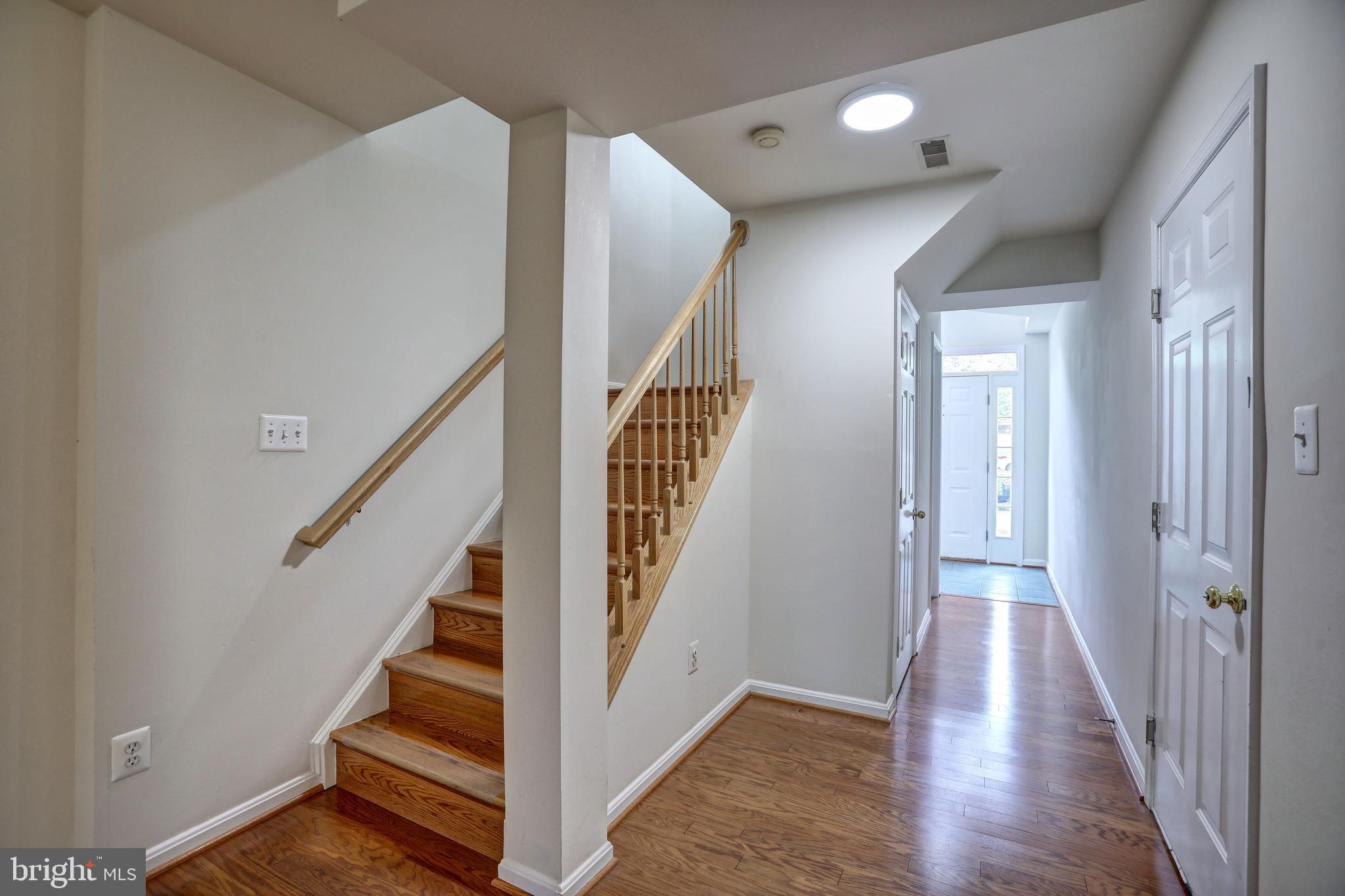 43074 Francis Square Chantilly, VA 20152 - Photo 4 of 23