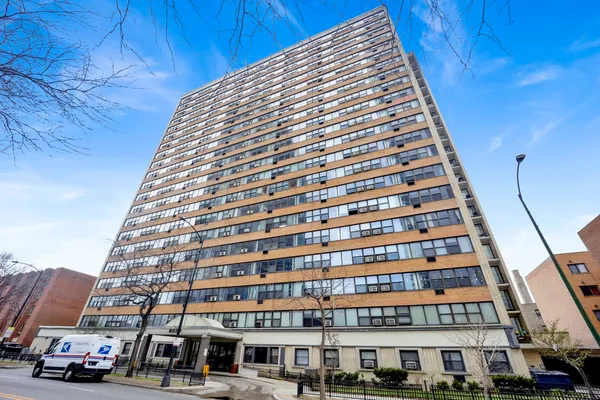 $135,000 | 6030 North Sheridan Road, Unit 1307, Chicago, IL 60660