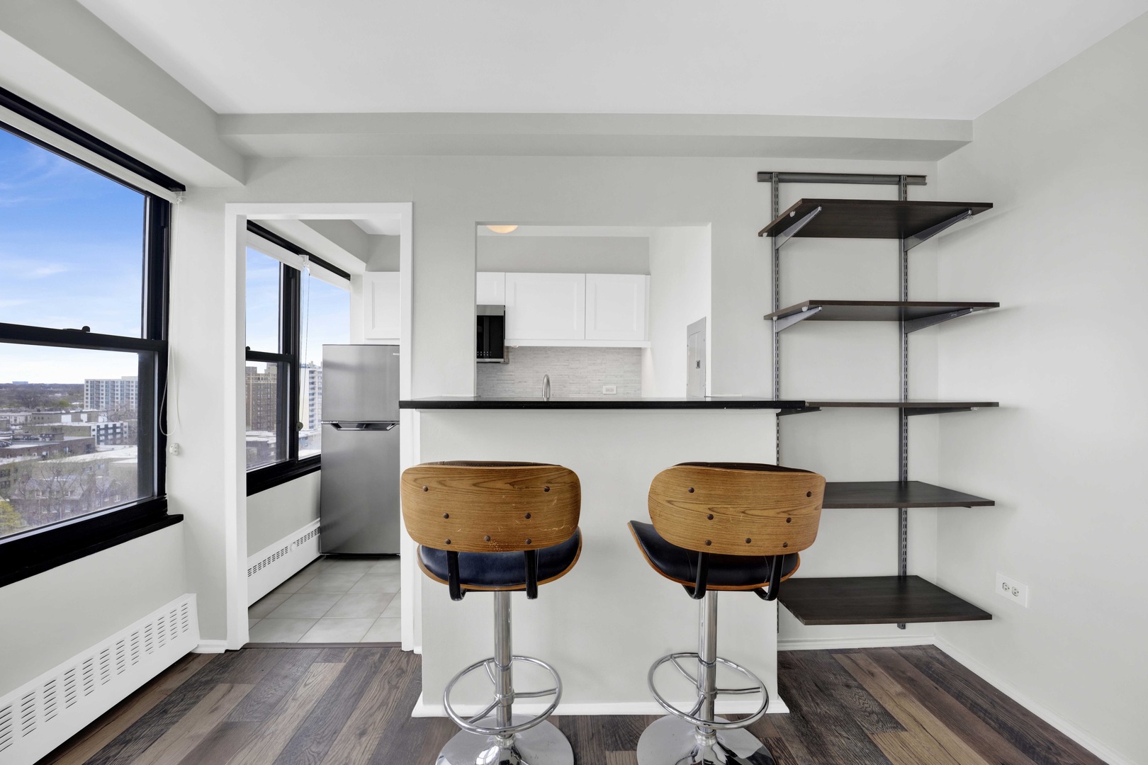 6030 North Sheridan Road, Unit 1307 Chicago, IL 60660 - Photo 3 of 16