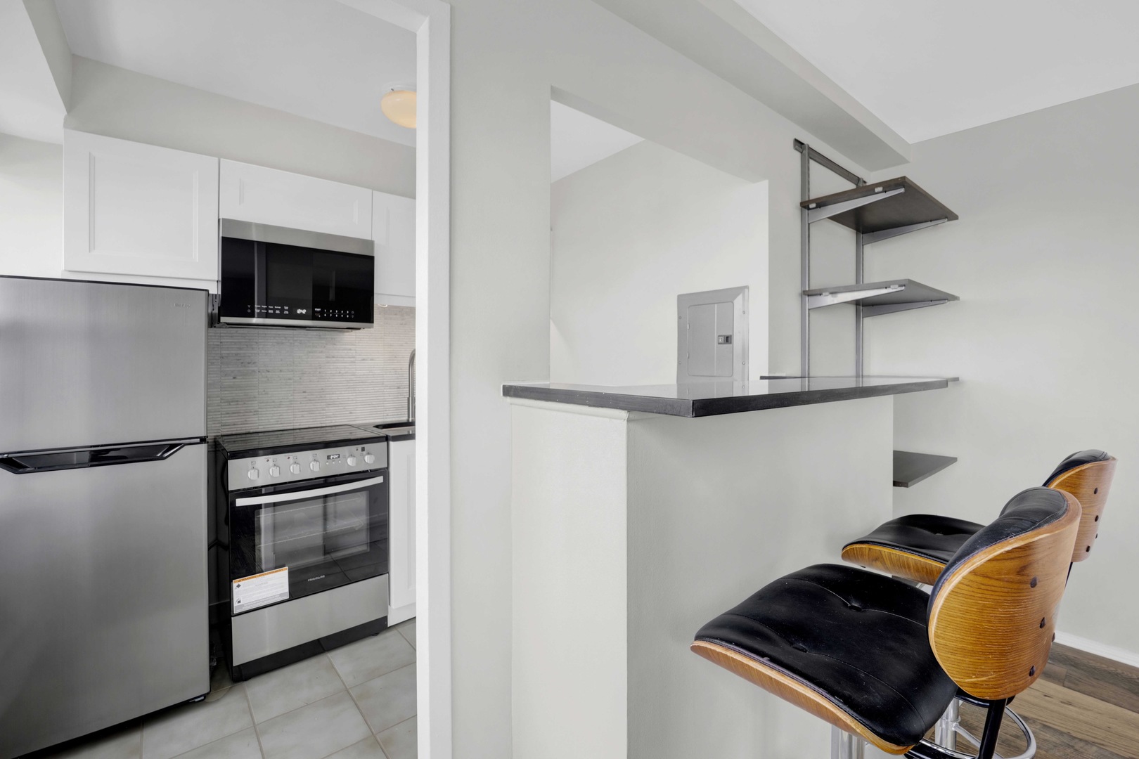 6030 North Sheridan Road, Unit 1307 Chicago, IL 60660 - Photo 4 of 16