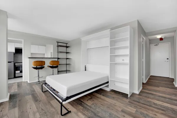 $135,000 | 6030 North Sheridan Road, Unit 1307, Chicago, IL 60660