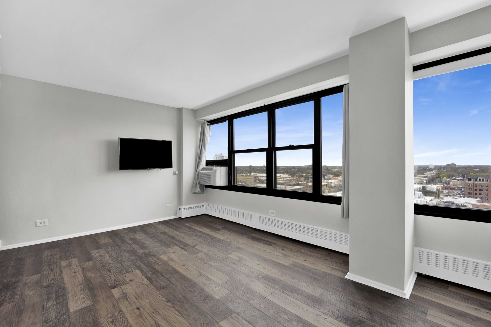 6030 North Sheridan Road, Unit 1307 Chicago, IL 60660 - Photo 10 of 18