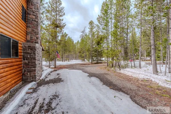$699,000 | 3812 Great Grey Owl, Island Park, ID 83429