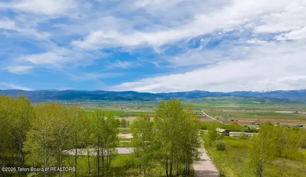$479,000 | 60 Blue Dog, Etna, WY 83118