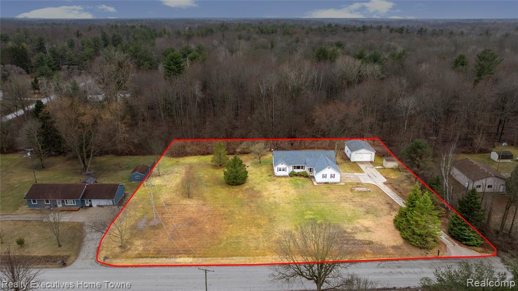 7037 Yager Road St. Clair, MI 48079 - Photo 4 of 31