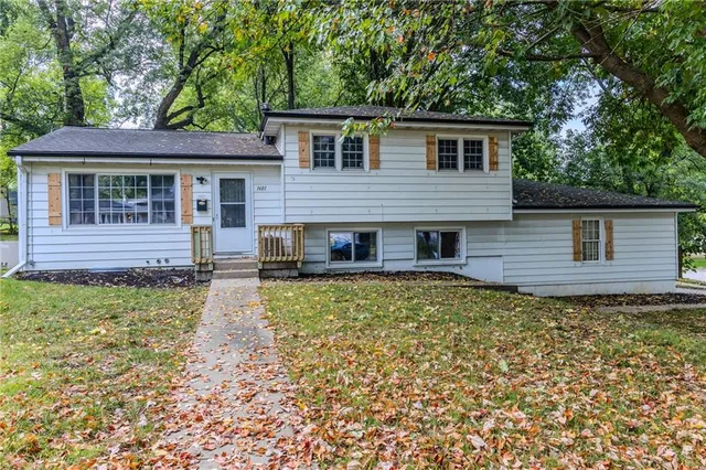 $269,900 | 1601 Northeast 62nd Terrace, Gladstone, MO 64118