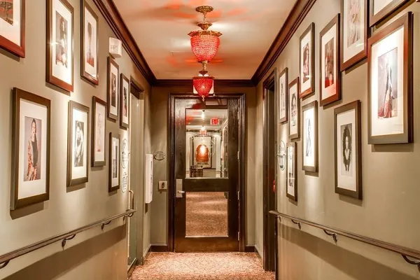 a view of an entryway with a livingroom