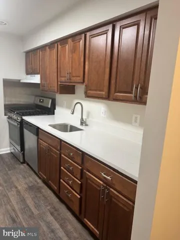$2,150 | 5211 Newton Street, Unit 103, Bladensburg, MD 20710
