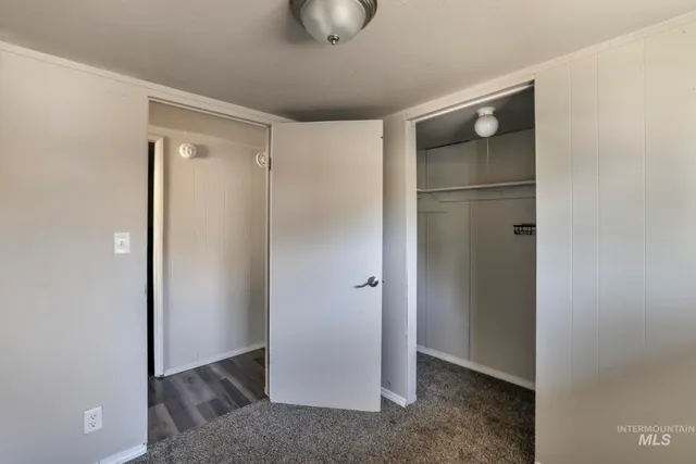 $269,999 | 220 Maple Avenue West, Hansen, ID 83334