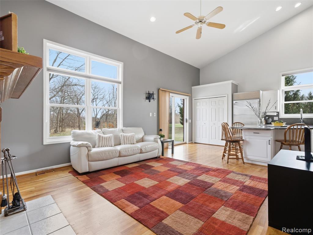 1160 Indianpipe Road Lake Orion, MI 48360 - Photo 11 of 55 Gallery Image 11