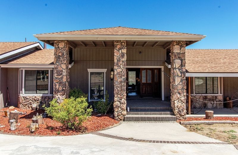 59382 Hop Patch Spring Road Mountain Center, CA 92561 - Photo 5 of 47 a front view of a house