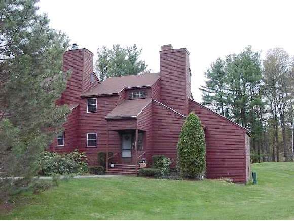 10 Kirriemuir Road, Unit 10 Stratham, NH 03885 - Photo 1 of 9