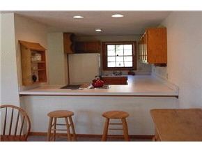 10 Kirriemuir Road, Unit 10 Stratham, NH 03885 - Photo 4 of 9