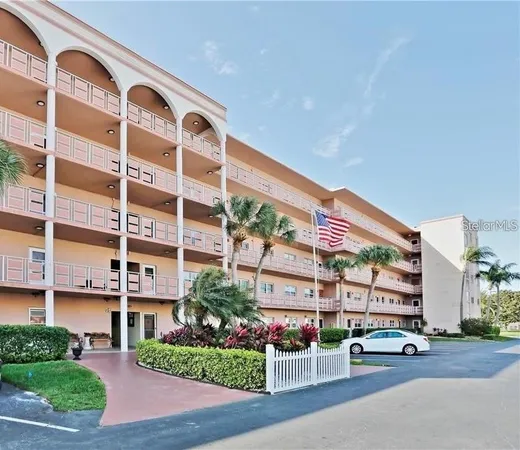 $1,600 | 5521 80th Street North, Unit 302, St. Petersburg, FL 33709