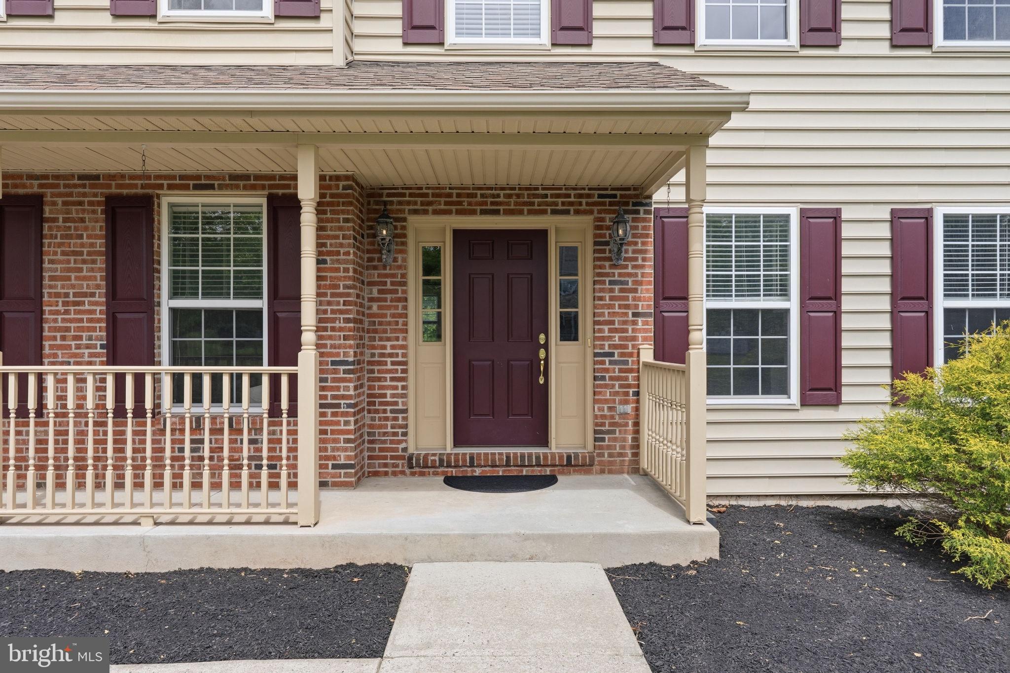 89 Bella Rosa Court Royersford, PA 19468 - Photo 6 of 53 Come on in!
