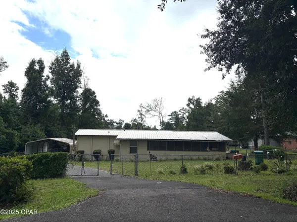 $89,900 | 1966 Lockey Avenue, Sneads, FL 32460