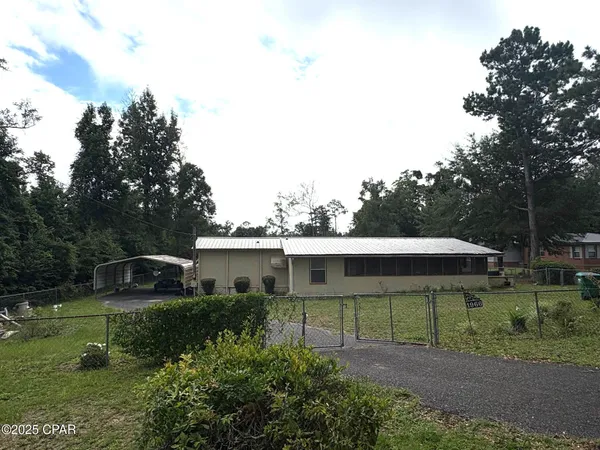 $89,900 | 1966 Lockey Avenue, Sneads, FL 32460