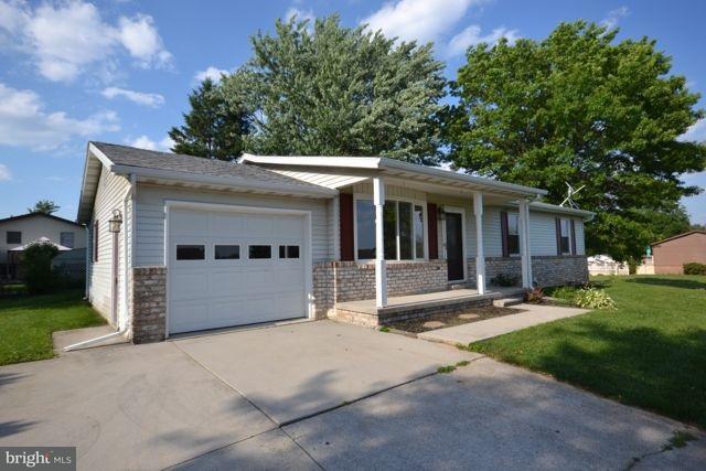 32 Colonial Drive Hanover, PA 17331 - Photo 2 of 31 Gallery Image 2