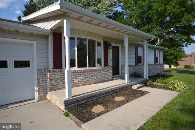 32 Colonial Drive Hanover, PA 17331 - Photo 4 of 31 Gallery Image 4