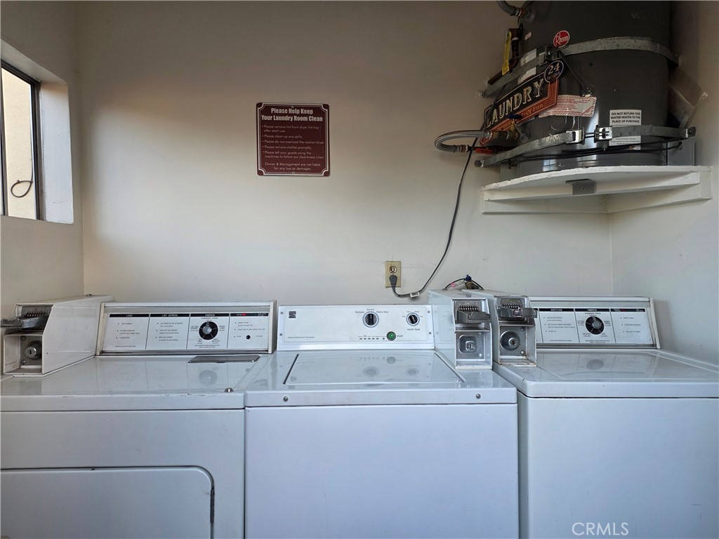 3136 Perlita Avenue, Unit 1 Atwater Village, CA 90039 - Photo 10 of 10 a utility room with dryer and washer