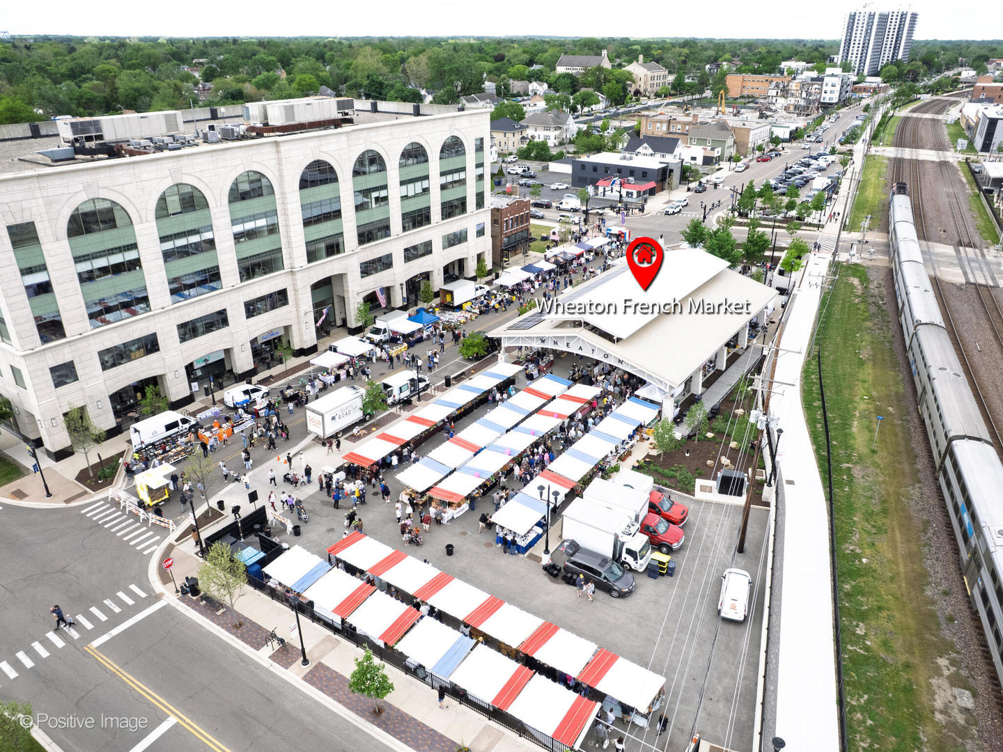 114 West Prairie Avenue Wheaton, IL 60187 - Photo 12 of 13 a picture of city view