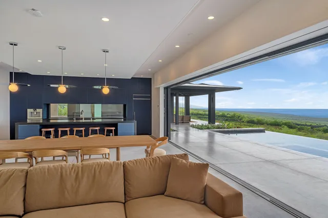 $5,850,000 | 82-5879 Government Main Road, Captain Cook, HI 96704