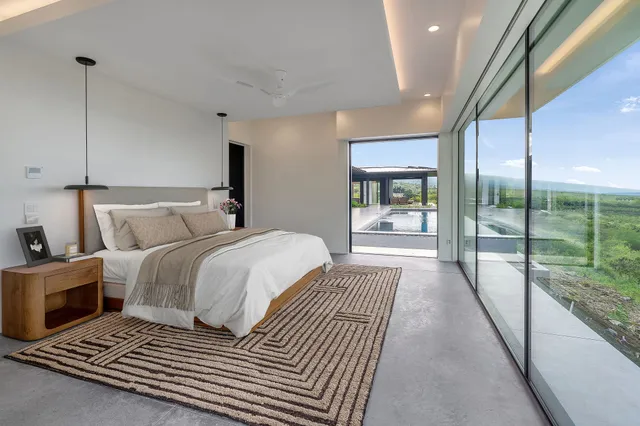 $5,850,000 | 82-5879 Government Main Road, Captain Cook, HI 96704