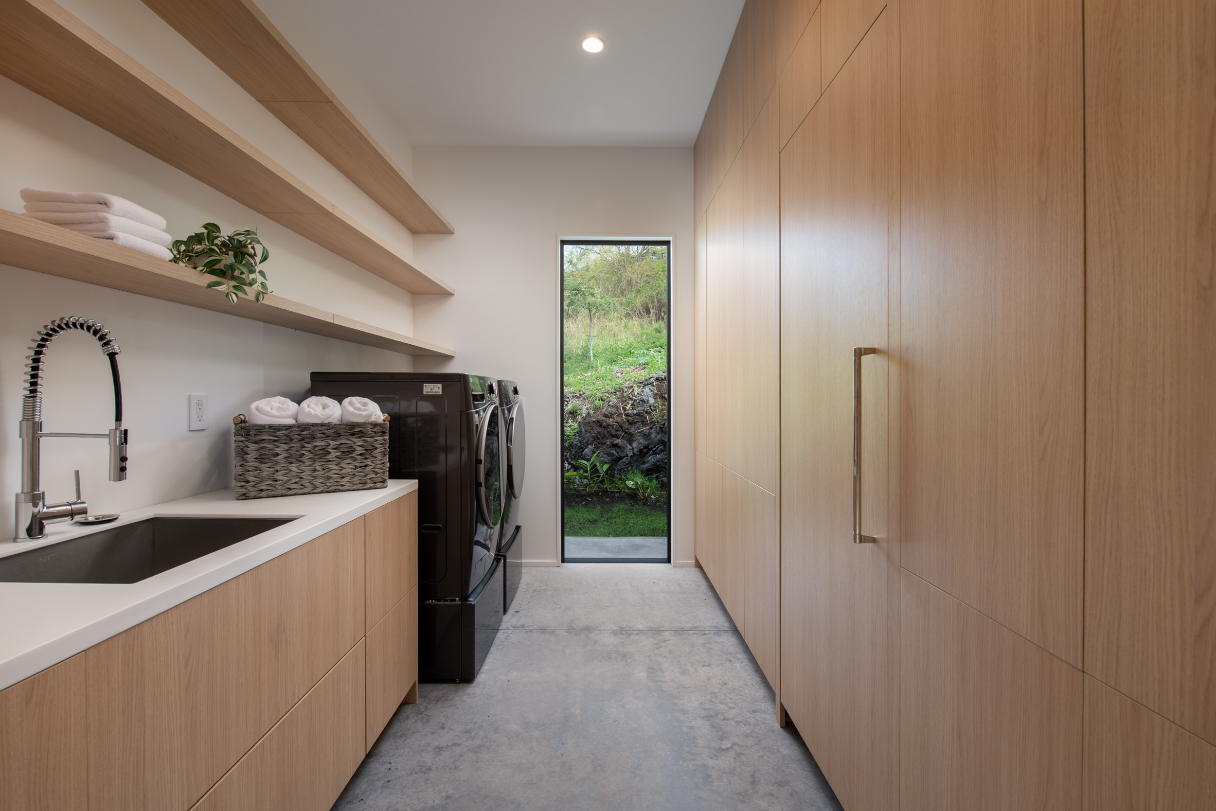 82-5879 Government Main Road Captain Cook, HI 96704 - Photo 17 of 30 a utility room with dryer and washer