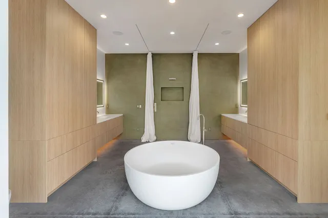 $5,850,000 | 82-5879 Government Main Road, Captain Cook, HI 96704