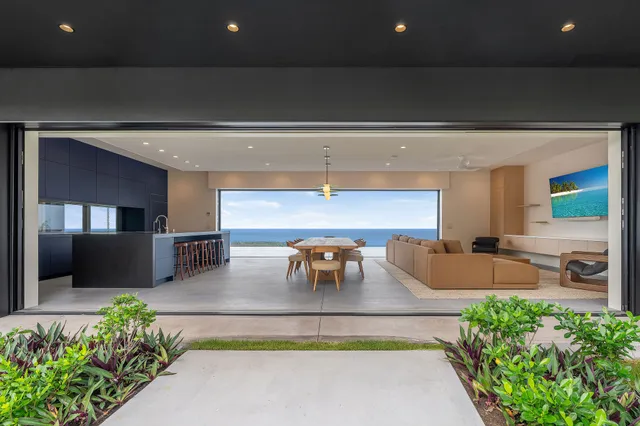 $5,850,000 | 82-5879 Government Main Road, Captain Cook, HI 96704