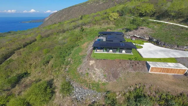 $5,850,000 | 82-5879 Government Main Road, Captain Cook, HI 96704