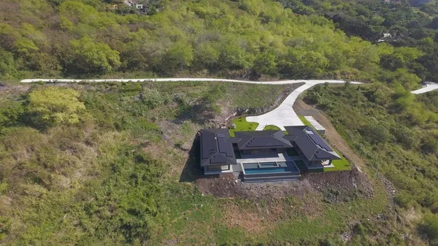 $5,850,000 | 82-5879 Government Main Road, Captain Cook, HI 96704