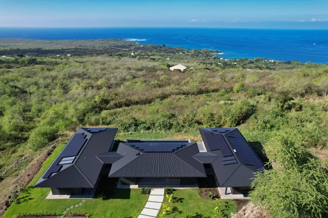 $5,850,000 | 82-5879 Government Main Road, Captain Cook, HI 96704