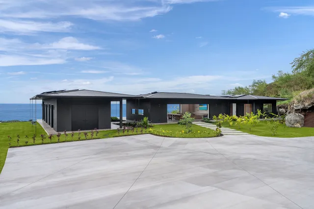 $5,850,000 | 82-5879 Government Main Road, Captain Cook, HI 96704