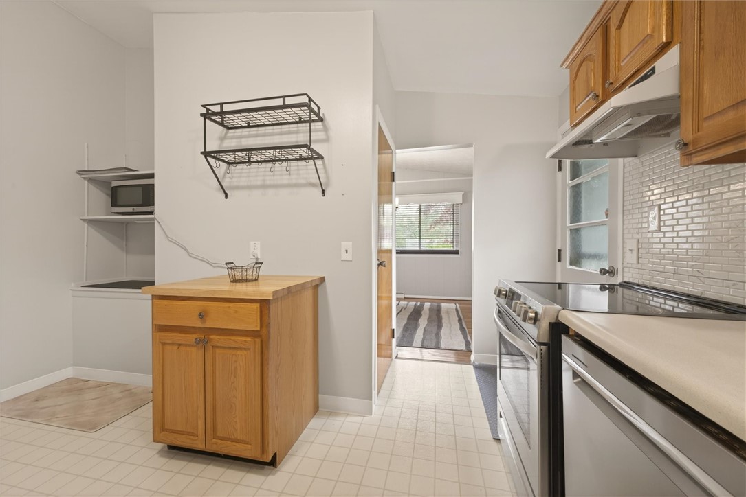 648 Pinnacle Road Henrietta, NY 14534 - Photo 18 of 45