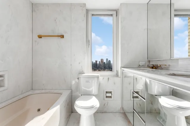 $15,000 | 303 East 57th Street, Unit 45G | Sutton Place