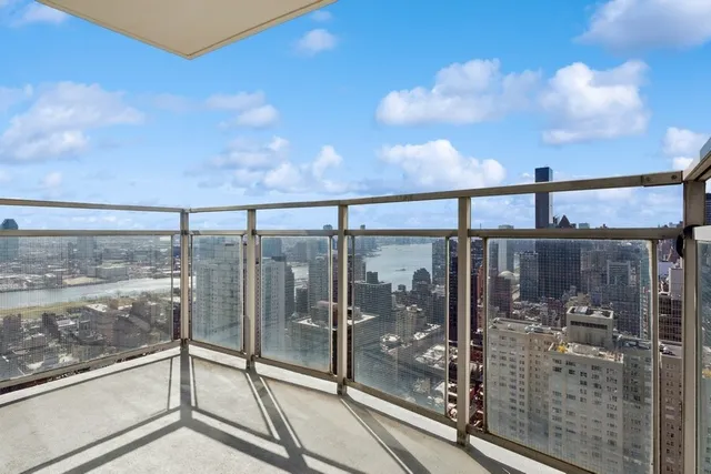 $15,000 | 303 East 57th Street, Unit 45G | Sutton Place