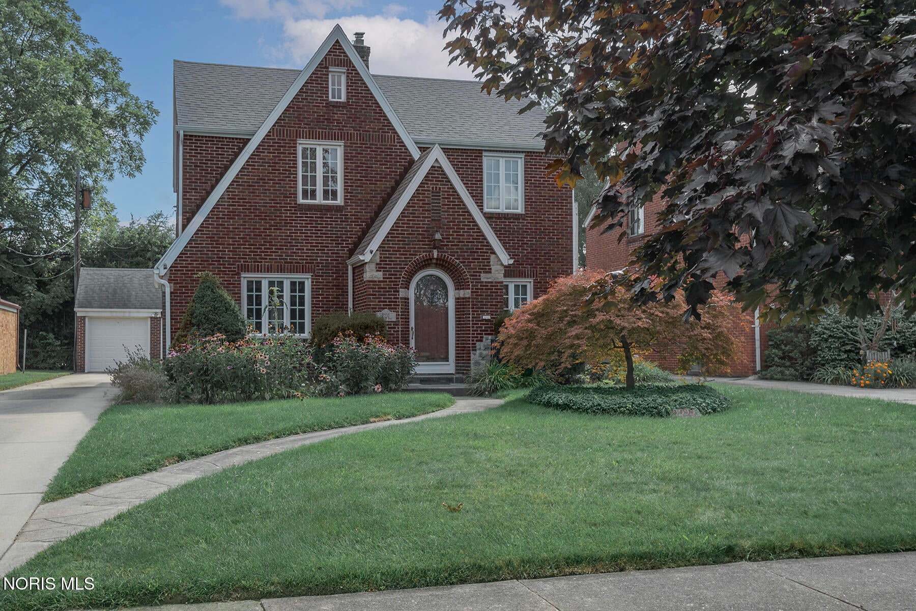 2232 Goddard Road Toledo, OH 43606 - Photo 2 of 33 Gallery Image 2